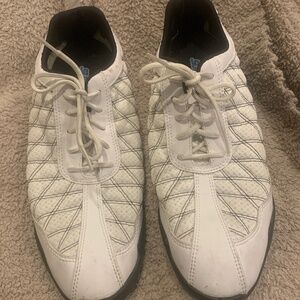 Footjoy women’s spikeless golf shoes 98951